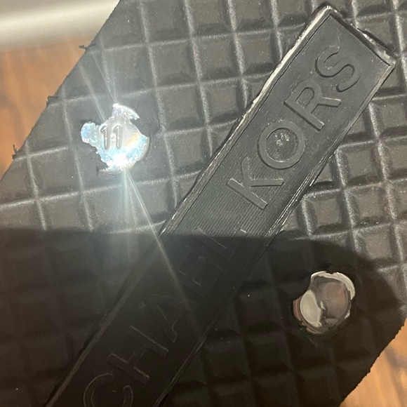 Michael Kors Flip Flop size 11 - Picture 5 of 5